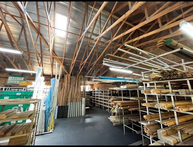 6,800M² WAREHOUSE FOR SALE IN ANZAC